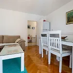 Ema Apartamento *